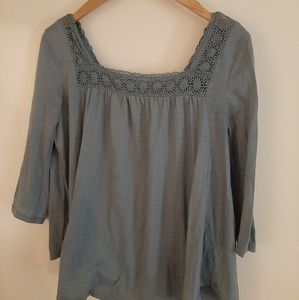 Relaxed crocheted neck top